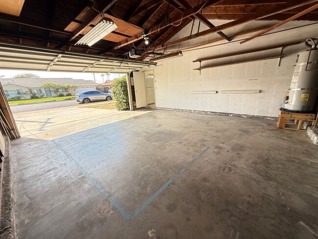 Building Photo - 1741 Lahoud Dr