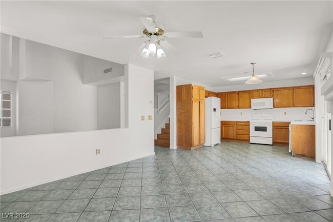 Building Photo - 2260 Blackberry Valley Way