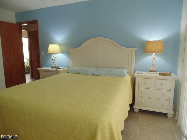 Building Photo - 4011 SW 2nd Ave