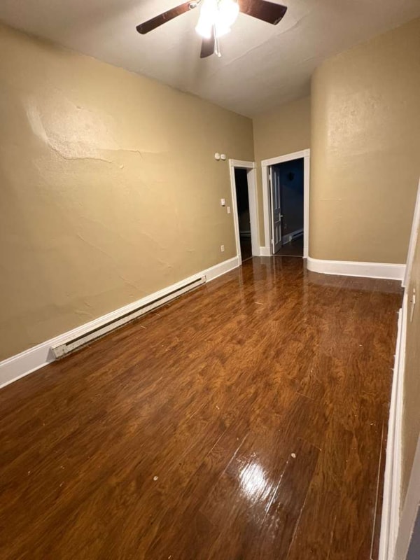 Building Photo - 552 Main St