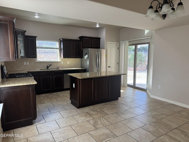 Building Photo - 14612 Ava Leigh