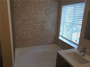 Building Photo - 1156 Chinaberry Dr