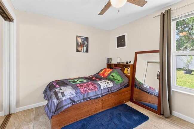 Building Photo - 210 Lake Charles Ct