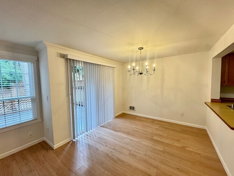 Building Photo - Completely Remodeled!!!