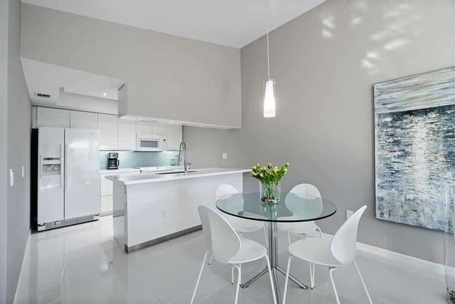 Building Photo - 119 Waterside Dr