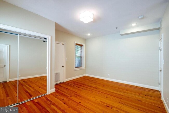 Building Photo - 1543 6th St NW