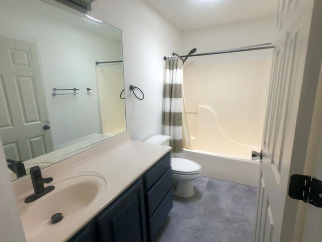 Building Photo - Charming Home in a Prime Columbia Location