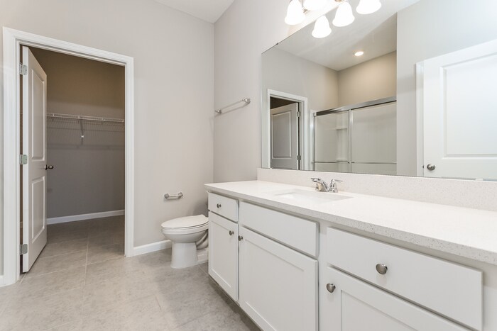 Building Photo - 2732 Granville Dr