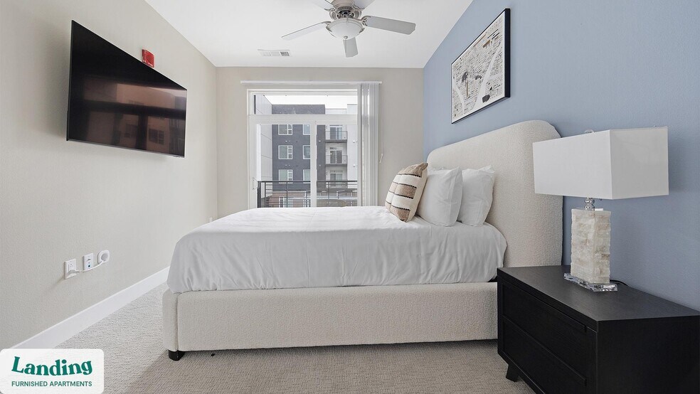 Building Photo - 1000 S Broadway