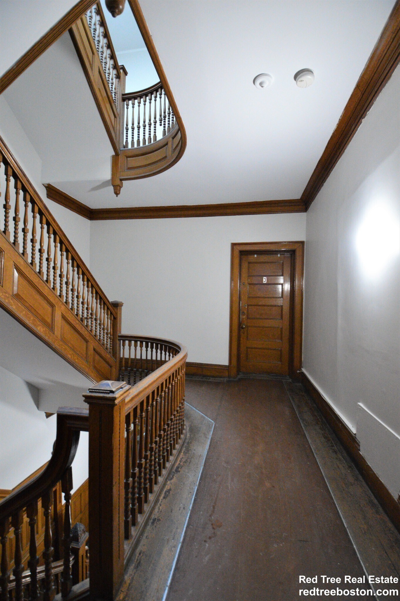 Building Photo - 849 Beacon St