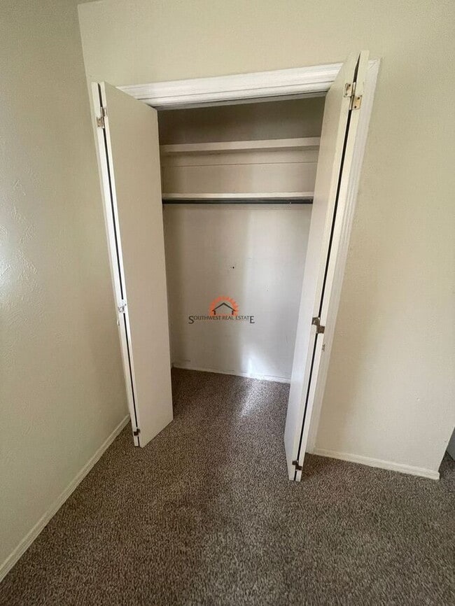 Building Photo - Charming 1 bed 1 bath duplex