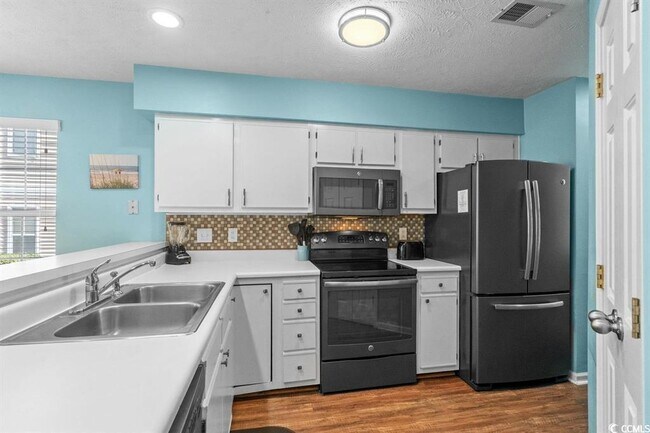 Building Photo - 637 Waterway Village Blvd