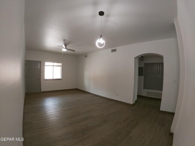 Building Photo - 14304 Gil Reyes Dr