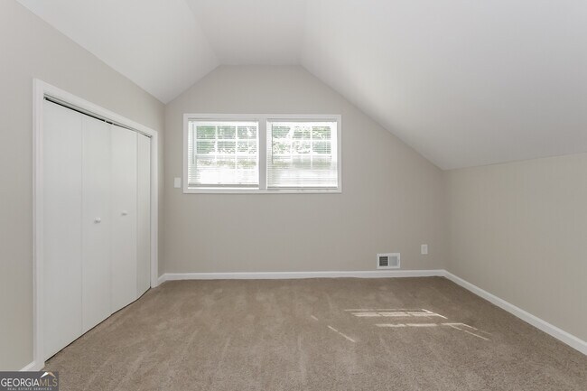 Building Photo - 2242 Marion Ln