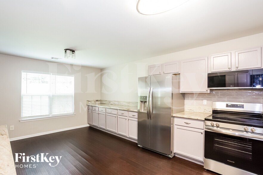Building Photo - 5842 Brookfield Pointe Dr
