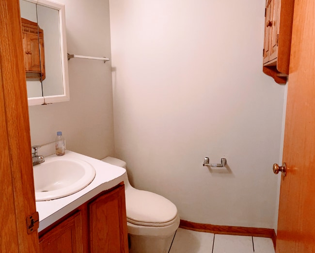 Building Photo - 1541 W 33rd St