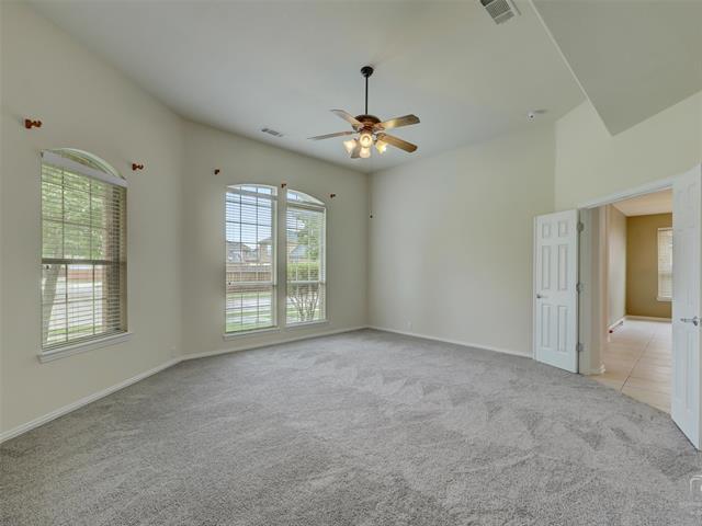 Building Photo - 1041 Crystal Lake Dr