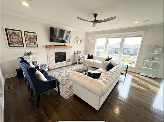 Building Photo - Beautiful 4 Bedroom/2.5 Bath Home *AVAILABLE MAY 15th*