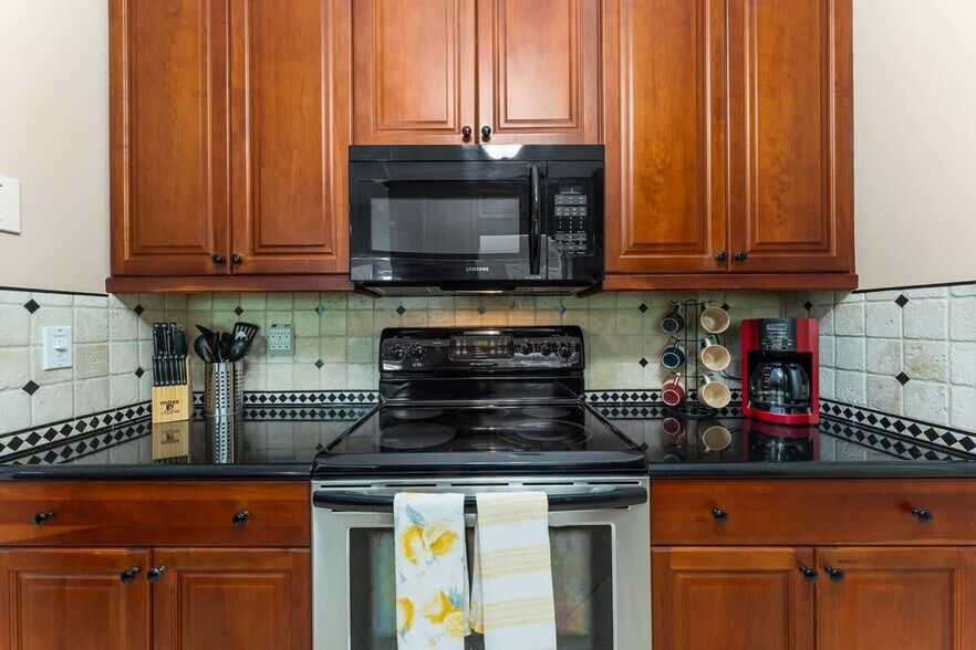 Building Photo - 15652 Coastal Ln