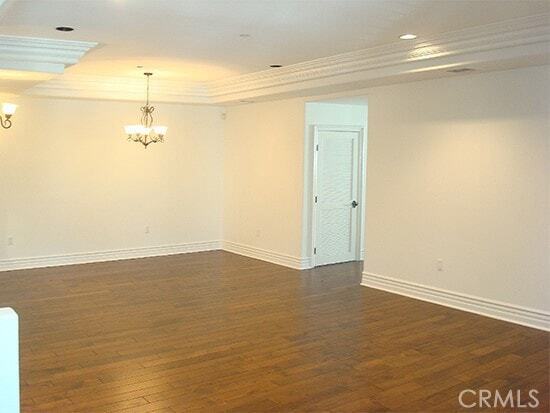 Building Photo - 10640 Woodbridge St