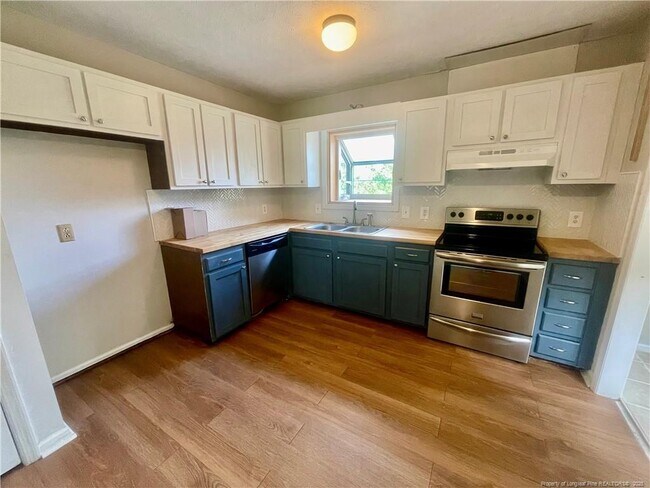 Building Photo - 1716 Valley Ridge Dr