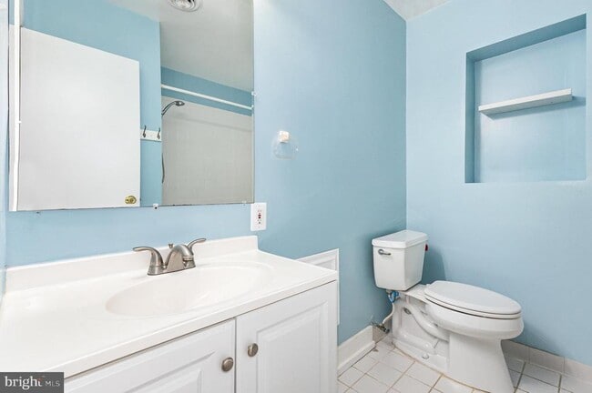 Building Photo - 3430 Little Hunting Creek Dr