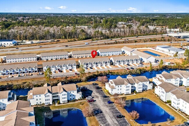 Building Photo - All Inclusive Seasonal Rental Available January 5-March 31st.