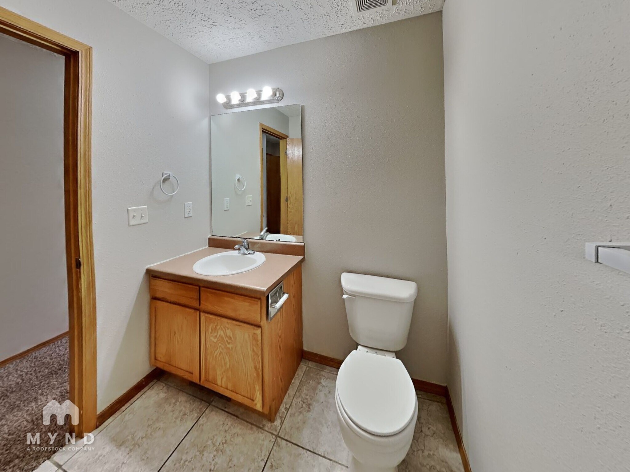 Building Photo - 1131 S Brown Ave