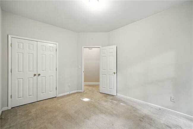 Building Photo - 6745 Fairfield Trce