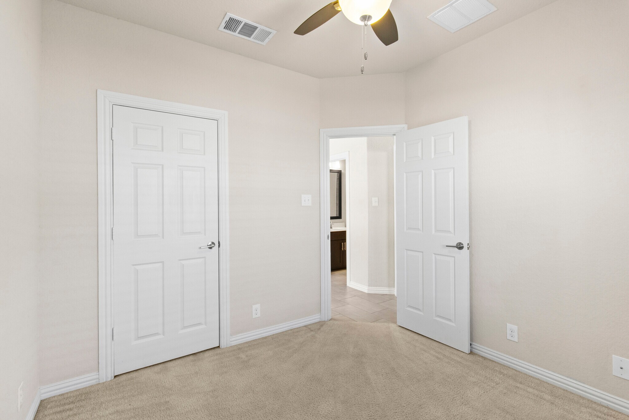 Guest Bedroom 2 - 221 E Courtland Pl