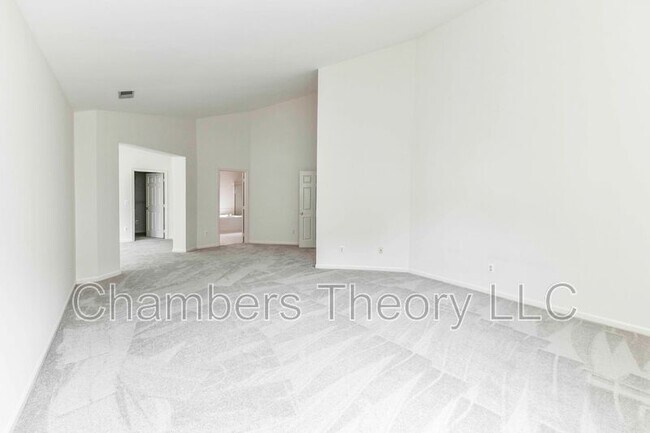 Building Photo - 3105 White Daisy Pl