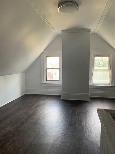 Building Photo - 7330 Denniston Ave