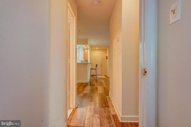 Building Photo - 3301 Sir Thomas Dr