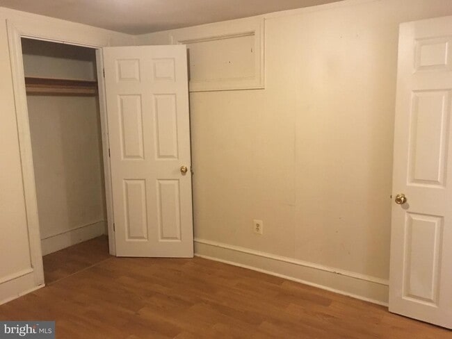 Building Photo - 129 E High St