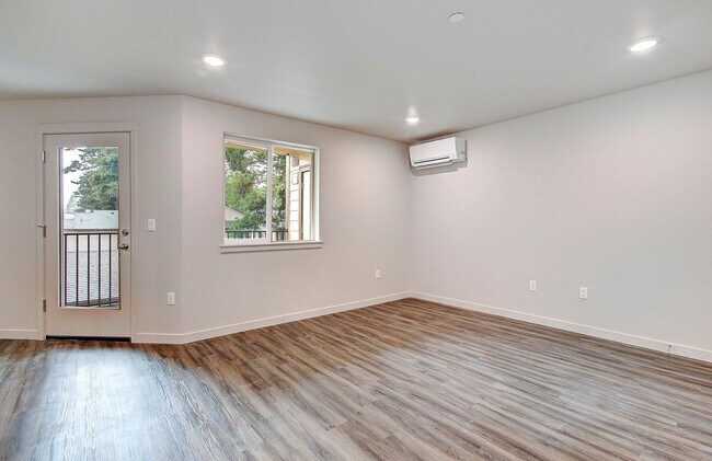 Building Photo - Luxury Apartment Homes at The 404 on 117th – Now Leasing!