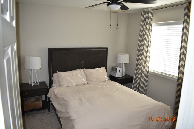 Building Photo - 19925 W 93rd Ave