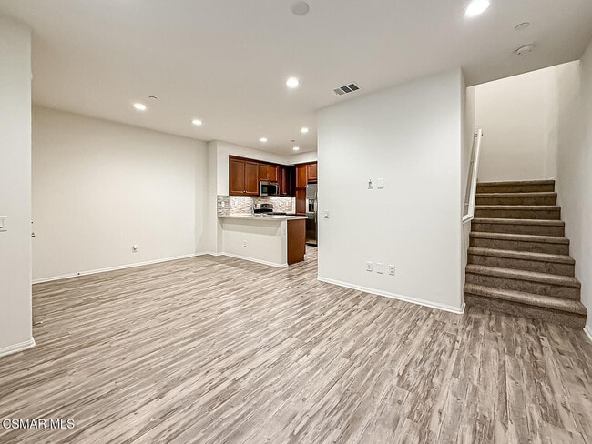 Building Photo - 389 Castiano St