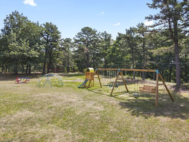 Building Photo - 133 Montanesca Rd