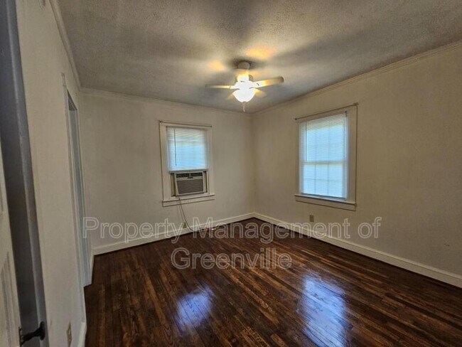 Building Photo - 411 Tanner Rd