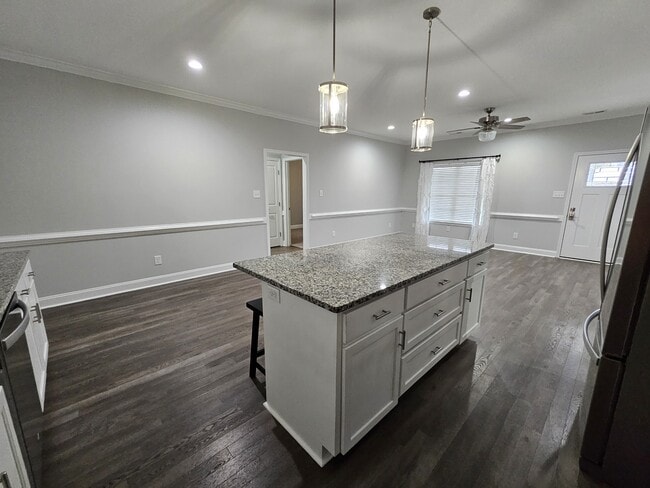 Building Photo - 104 Pioneer Trails Dr