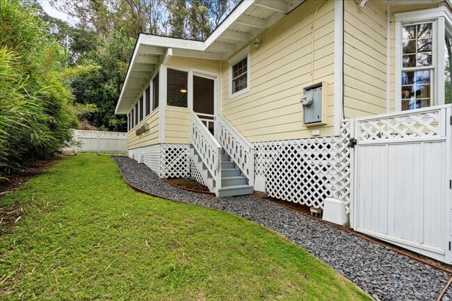 Building Photo - 1615 Olinda Rd