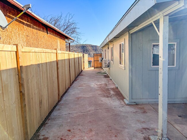 Building Photo - Mobile Home Addition - Cornville