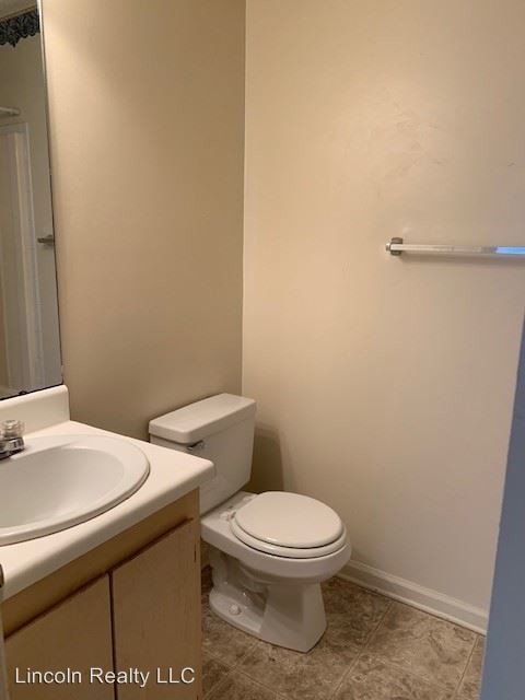 Building Photo - 2105 Baytree Rd