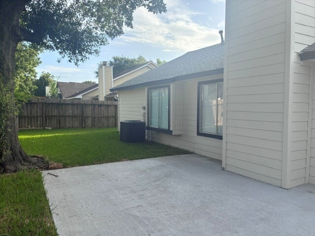 Building Photo - 3230 Meadway Dr