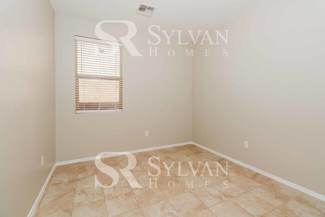 Building Photo - You will love this 3 bedroom 2 bathroom home!