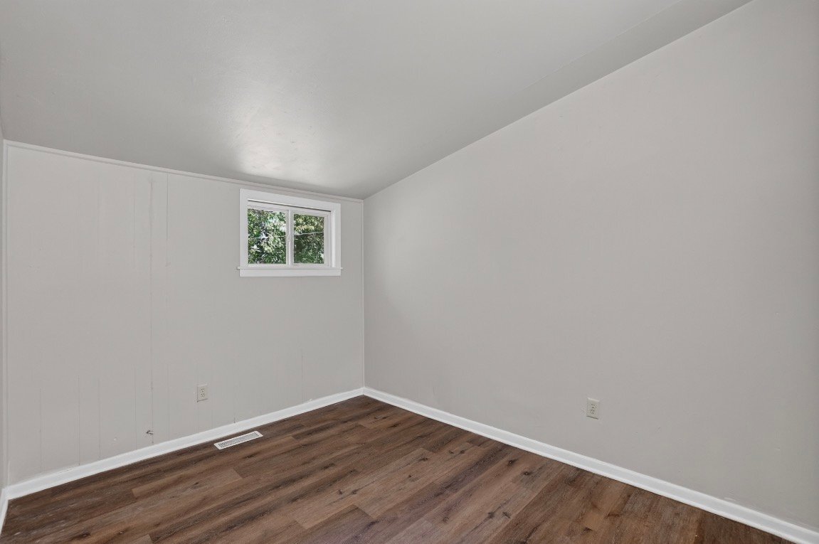 Building Photo - 2280 Roosevelt Pl