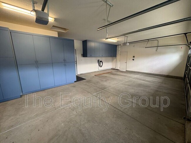 Building Photo - 144 E Reese Ave