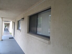 Building Photo - 205 Palmetto Ave