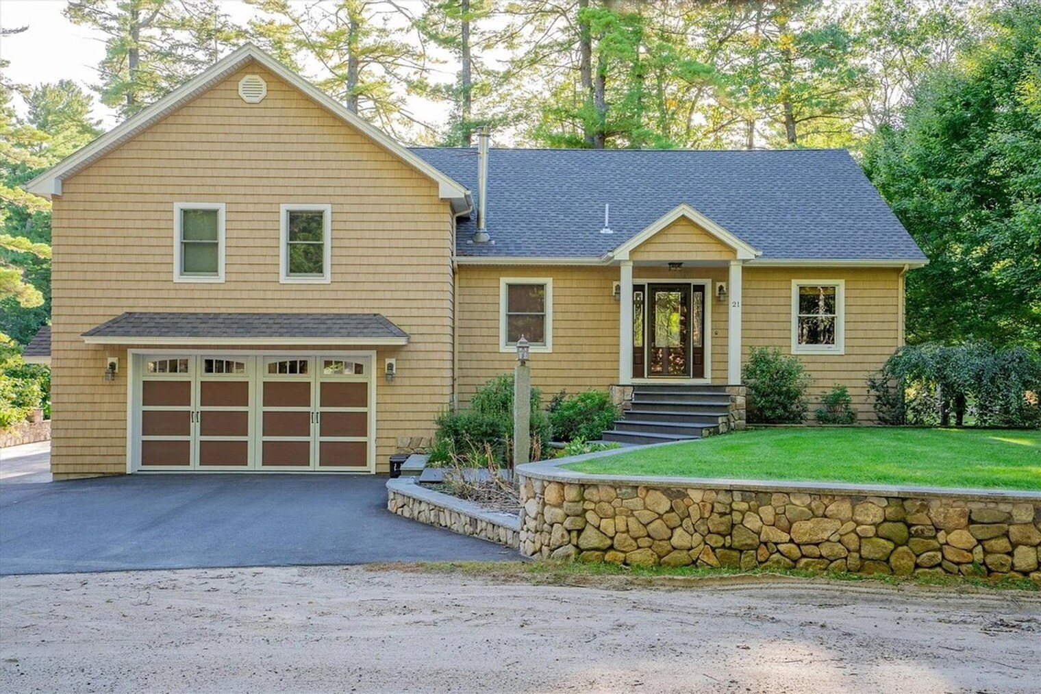 Building Photo - 21 Hemlock Point Rd