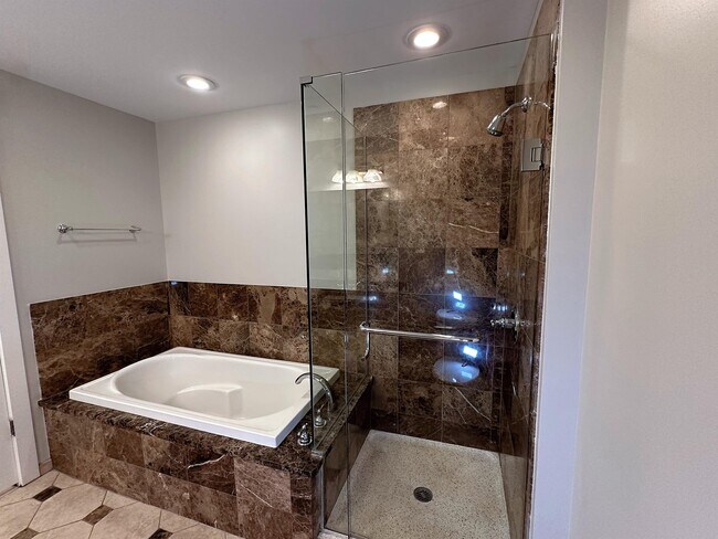 Building Photo - 7220 W Bonfils Pl